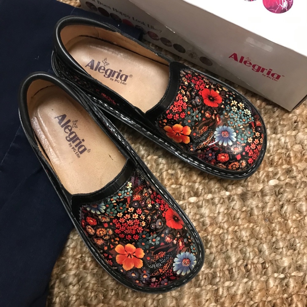 ✨ALEGRIA✨Comfortable, Slip-On Floral Shoes Size 37